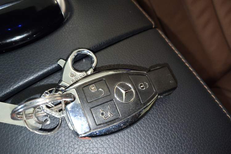 Used Mercedes-Benz S-Class 2014 S 320 L Business Model Interior 1