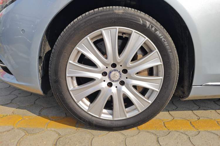 Used Mercedes-Benz S-Class 2014 S 400 L Prestige Edition Left Front Wheel Hub