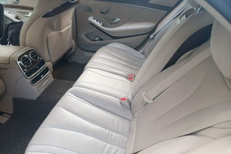 Used Mercedes-Benz S-Class 2014 S 320 L Luxury Model Left Rear Seat
