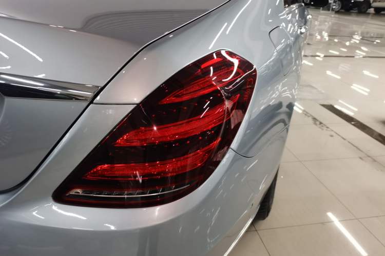 Used Mercedes-Benz S-Class 2014 S 320 L Business Model Right Rear Taillight