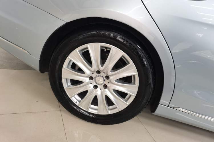 Used Mercedes-Benz S-Class 2014 S 320 L Business Model Right Rear Wheel Hub