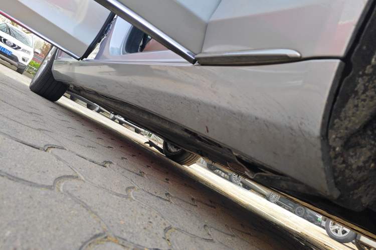 Used Mercedes-Benz S-Class 2014 S 400 L Prestige Edition Right Side Sill