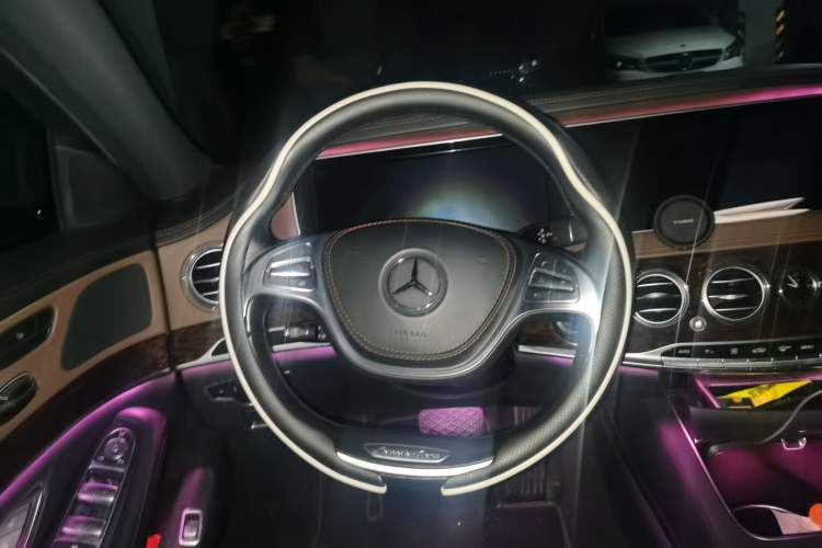 Used Mercedes-Benz S-Class 2014 S 320 L Business Model Steering Wheel
