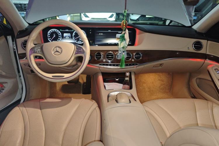 Used Mercedes-Benz S-Class 2014 S 400 L Prestige Edition Center Console