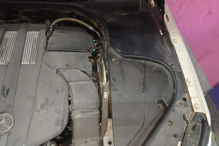 Used Mercedes-Benz S-Class 2014 S 400 L Prestige Edition Engine Bay Left