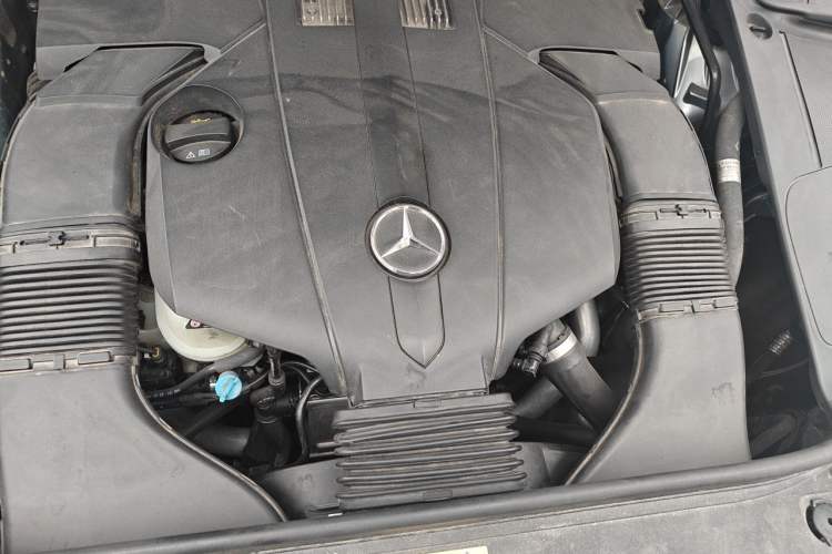 Used Mercedes-Benz S-Class 2014 S 320 L Luxury Model Engine Bay