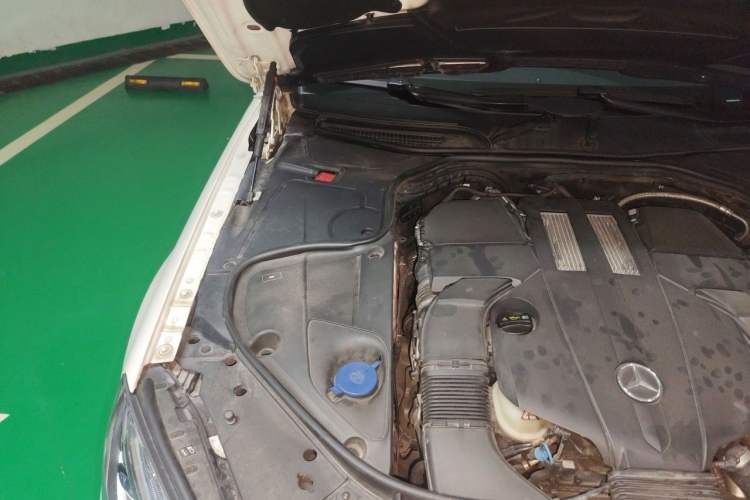 Used Mercedes-Benz S-Class 2014 S 400 L Prestige Edition Engine Bay Right