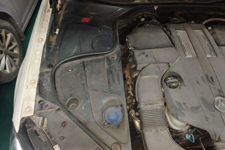 Used Mercedes-Benz S-Class 2014 S 400 L Prestige Edition Engine Bay Right