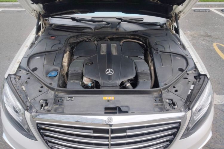 Used Mercedes-Benz S-Class 2014 S 400 L Luxury Model Engine Bay