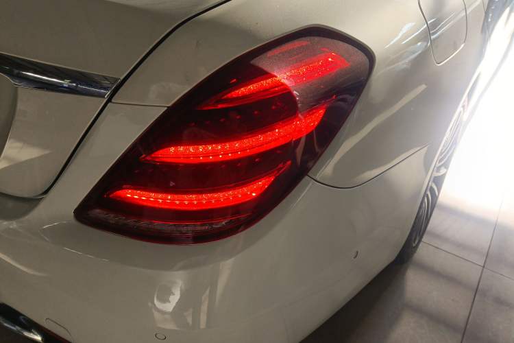 Used Mercedes-Benz S-Class 2014 S 320 L Business Model Exterior 3