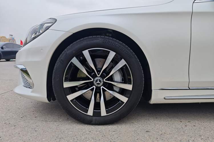Used Mercedes-Benz S-Class 2014 S 400 L Luxury Model Exterior 7