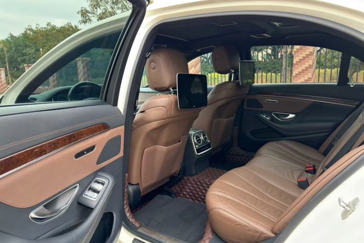 Used Mercedes-Benz S-Class 2014 S 320 L Business Model Interior 3