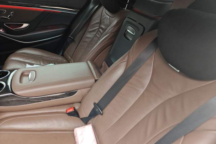 Used Mercedes-Benz S-Class 2014 S 320 L Luxury Model Left Rear Seat