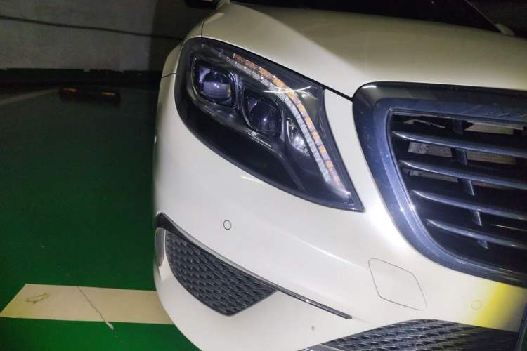 Used Mercedes-Benz S-Class 2014 S 400 L Prestige Edition Right Front Headlight