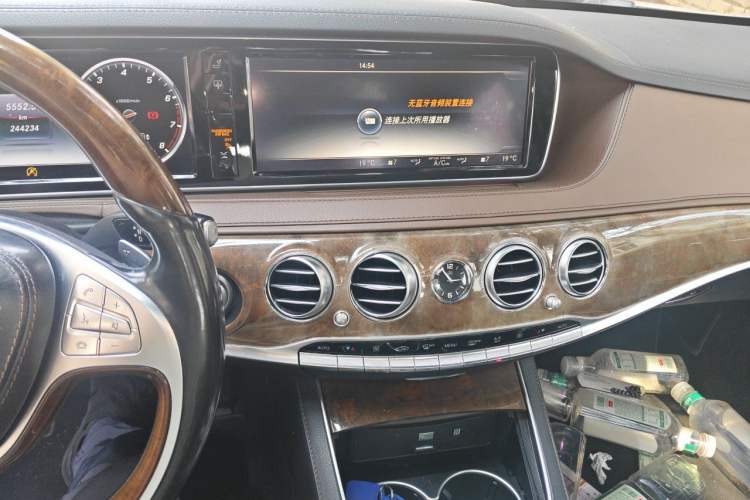 Used Mercedes-Benz S-Class 2015 S 400 L 4MATIC Audio And AC Panel