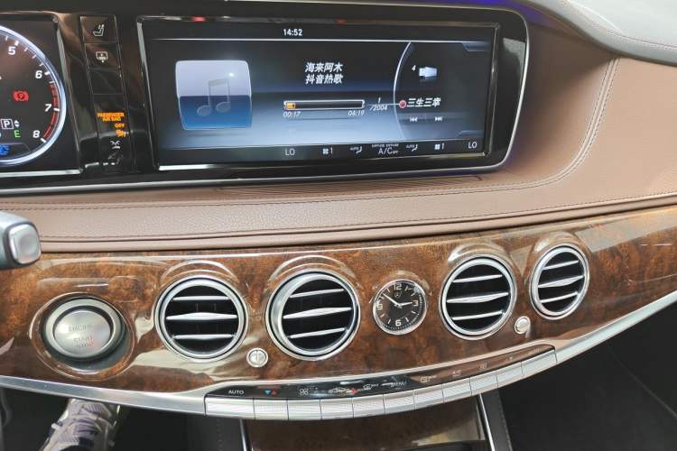 Used Mercedes-Benz S-Class 2015 S 400 L 4MATIC Audio And AC Panel