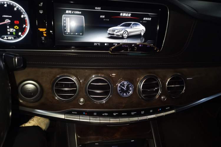 Used Mercedes-Benz S-Class 2015 S 400 L 4MATIC Audio And AC Panel