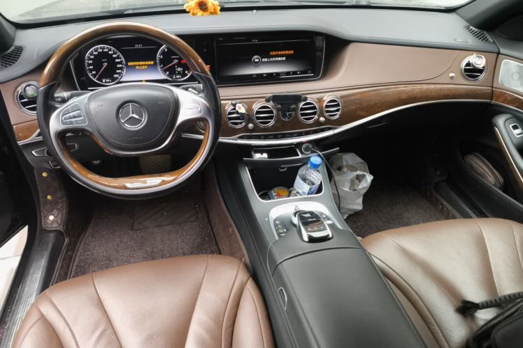 Used Mercedes-Benz S-Class 2015 S 400 L 4MATIC Center Console
