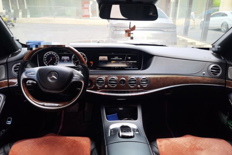 Used Mercedes-Benz S-Class 2015 S 400 L 4MATIC Center Console