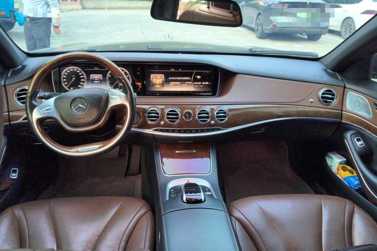 Used Mercedes-Benz S-Class 2015 S 400 L 4MATIC Center Console