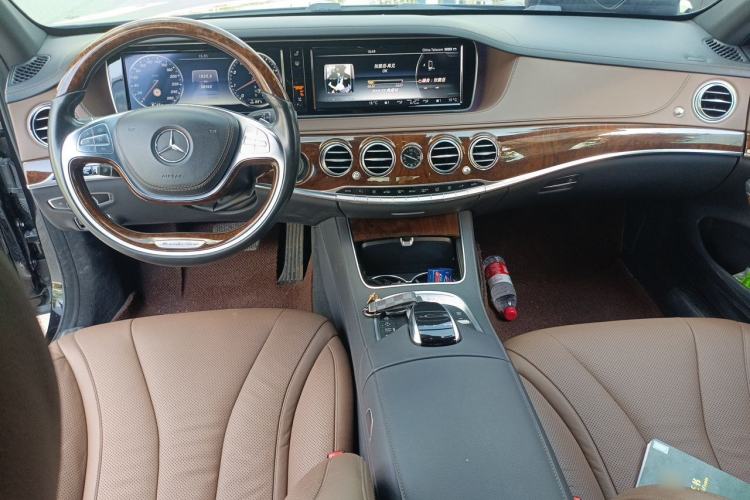 Used Mercedes-Benz S-Class 2015 S 400 L 4MATIC Center Console