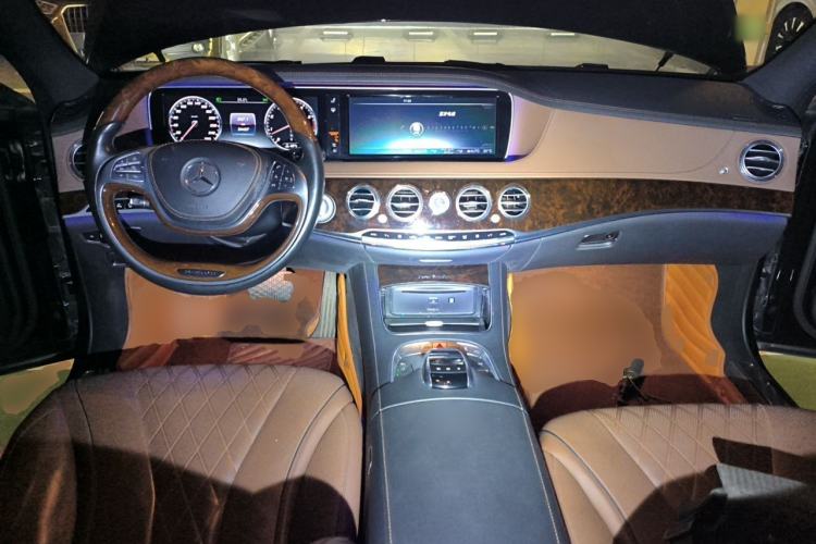 Used Mercedes-Benz S-Class 2015 S 400 L 4MATIC Center Console