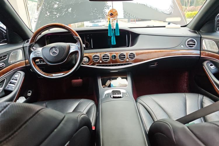 Used Mercedes-Benz S-Class 2015 S 400 L Center Console