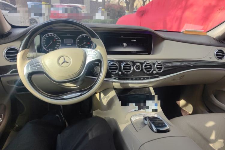 Used Mercedes-Benz S-Class 2015 S 400 L 4MATIC Center Console