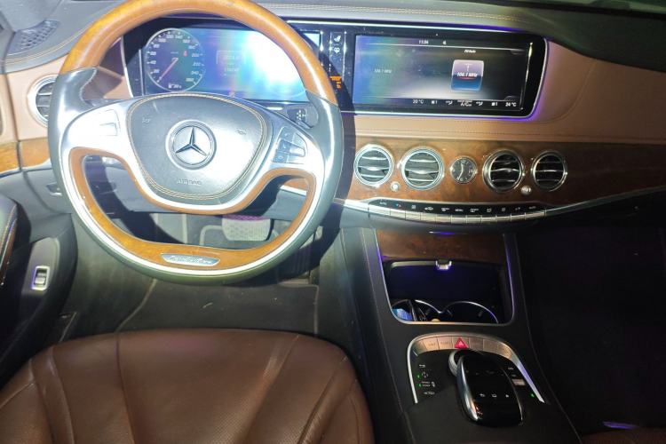 Used Mercedes-Benz S-Class 2015 S 400 L Center Console