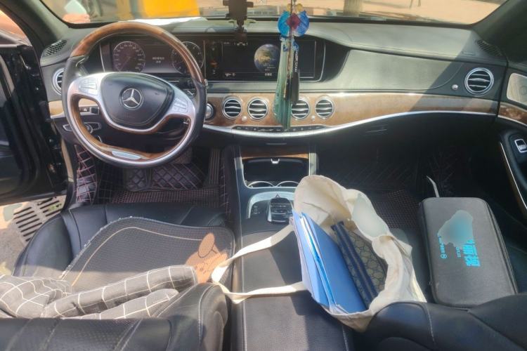 Used Mercedes-Benz S-Class 2015 S 400 L 4MATIC Center Console