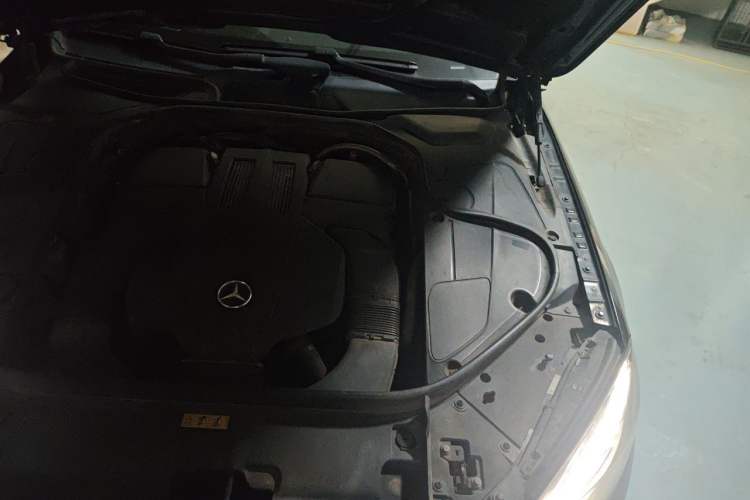Used Mercedes-Benz S-Class 2015 S 400 L Engine Bay Left