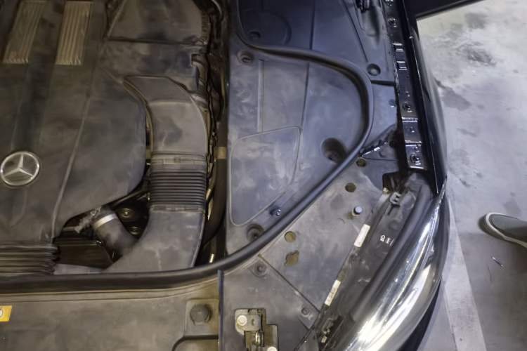 Used Mercedes-Benz S-Class 2015 S 400 L 4MATIC Engine Bay Left