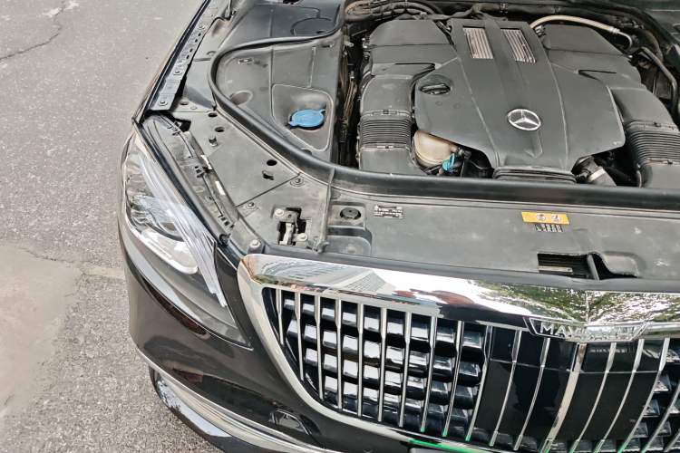 Used Mercedes-Benz S-Class 2015 S 400 L Engine Bay Right