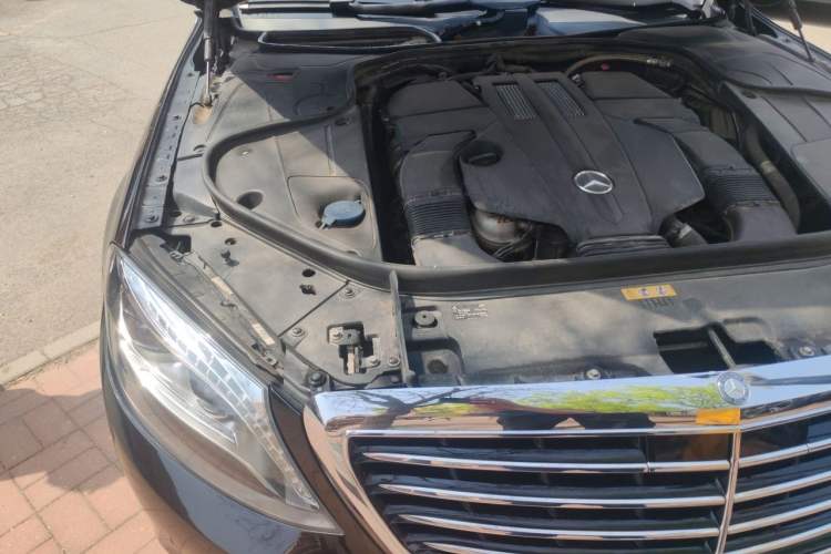 Used Mercedes-Benz S-Class 2015 S 400 L 4MATIC Engine Bay Right