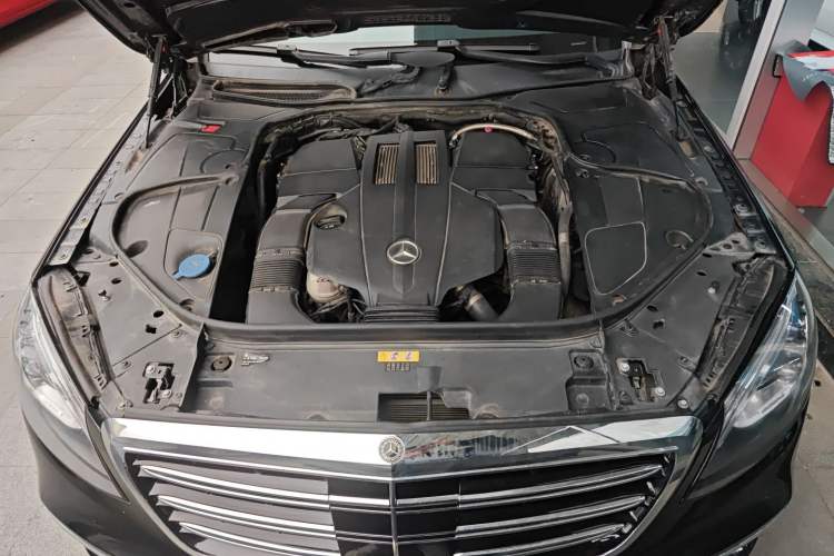 Used Mercedes-Benz S-Class 2015 S 400 L 4MATIC Engine Bay