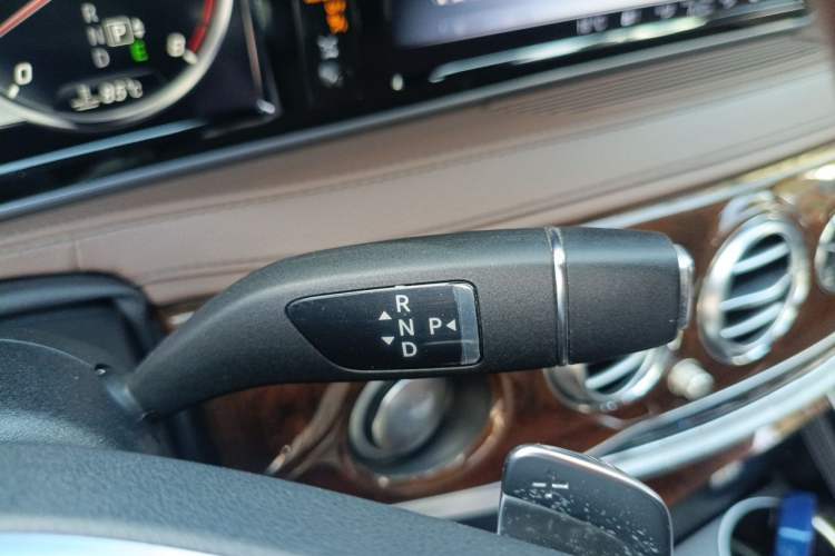 Used Mercedes-Benz S-Class 2015 S 400 L 4MATIC Gear Lever