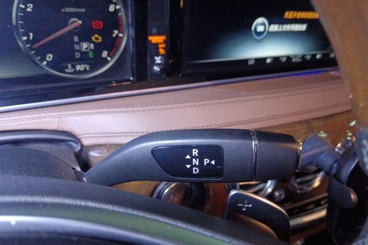 Used Mercedes-Benz S-Class 2015 S 400 L 4MATIC Gear Lever