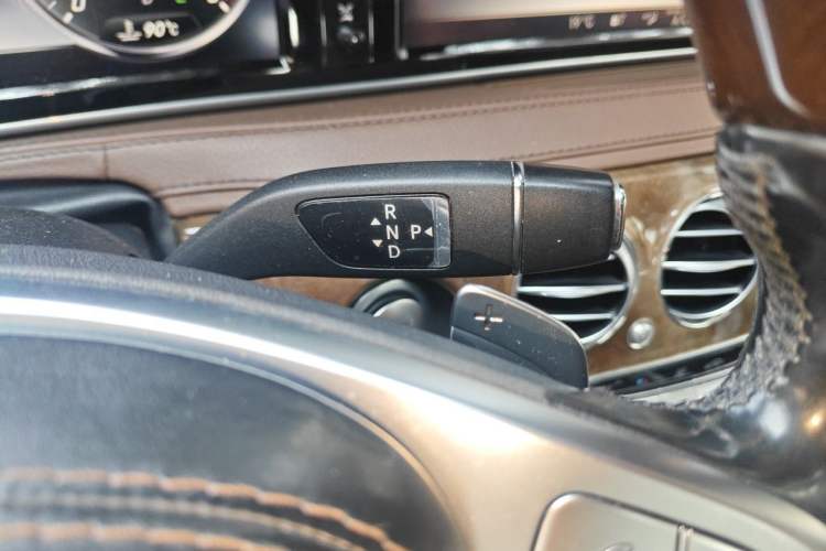 Used Mercedes-Benz S-Class 2015 S 400 L 4MATIC Gear Lever