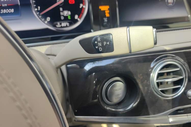 Used Mercedes-Benz S-Class 2015 S 400 L 4MATIC Gear Lever
