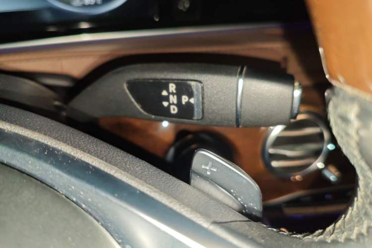 Used Mercedes-Benz S-Class 2015 S 400 L Gear Lever