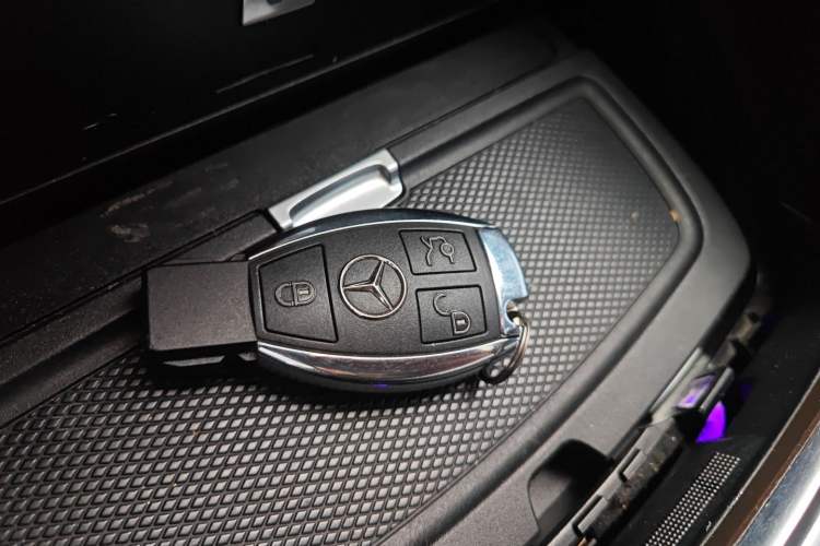 Used Mercedes-Benz S-Class 2015 S 400 L 4MATIC Interior 1