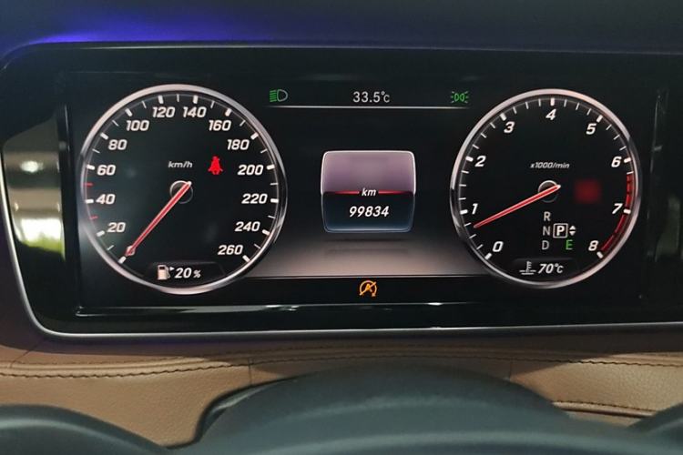 Used Mercedes-Benz S-Class 2015 S 400 L Interior 3