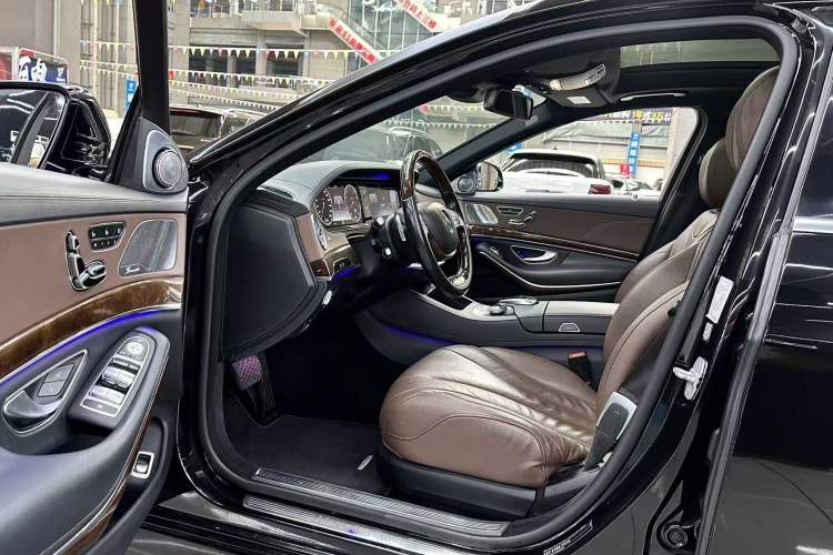 Used Mercedes-Benz S-Class 2015 S 400 L 4MATIC Interior 5