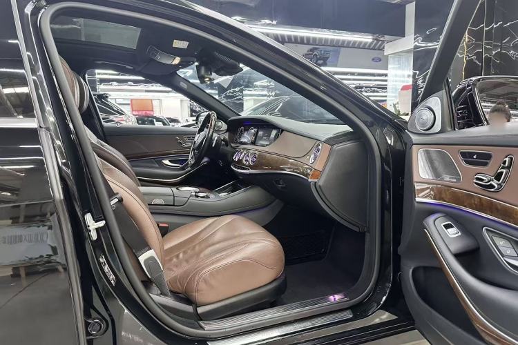 Used Mercedes-Benz S-Class 2015 S 400 L 4MATIC Interior 7