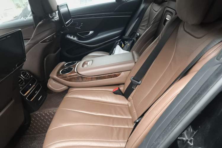 Used Mercedes-Benz S-Class 2015 S 400 L 4MATIC Left Rear Seat