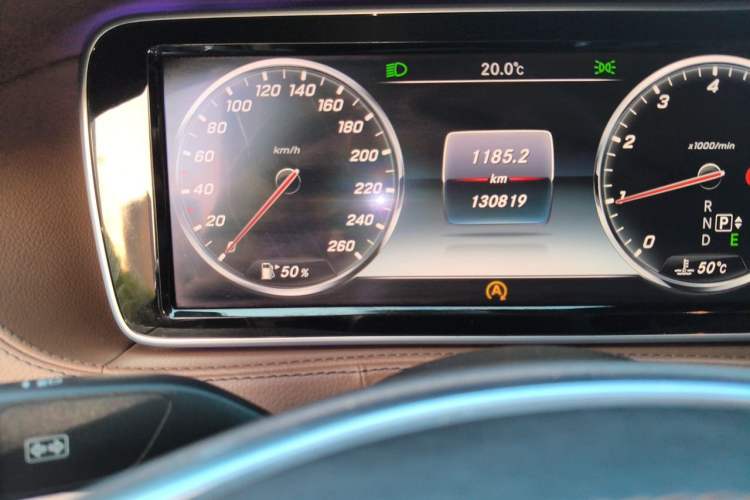 Used Mercedes-Benz S-Class 2015 S 400 L 4MATIC Odometer Close Up