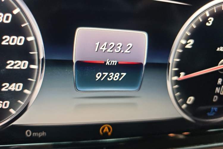 Used Mercedes-Benz S-Class 2015 S 400 L 4MATIC Odometer Close Up
