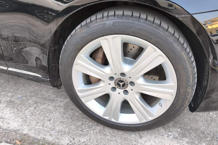 Used Mercedes-Benz S-Class 2015 S 400 L 4MATIC Right Front Wheel Hub