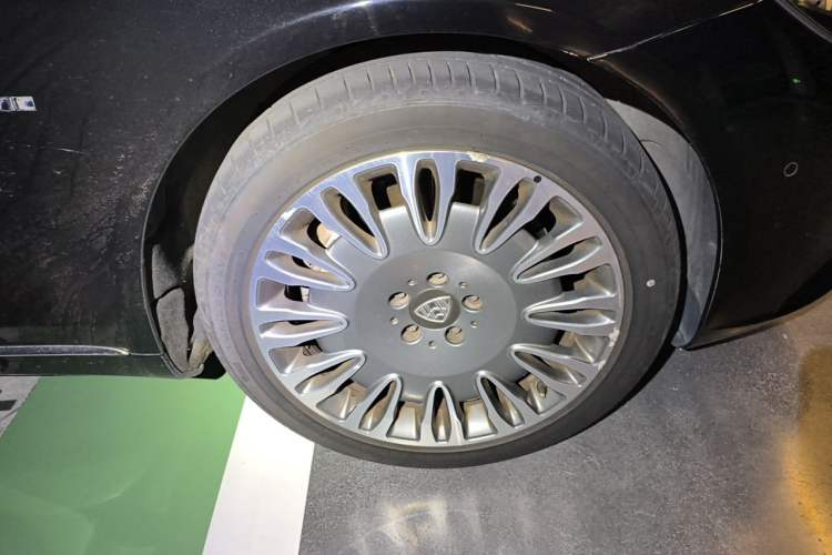 Used Mercedes-Benz S-Class 2015 S 400 L 4MATIC Right Front Wheel Hub