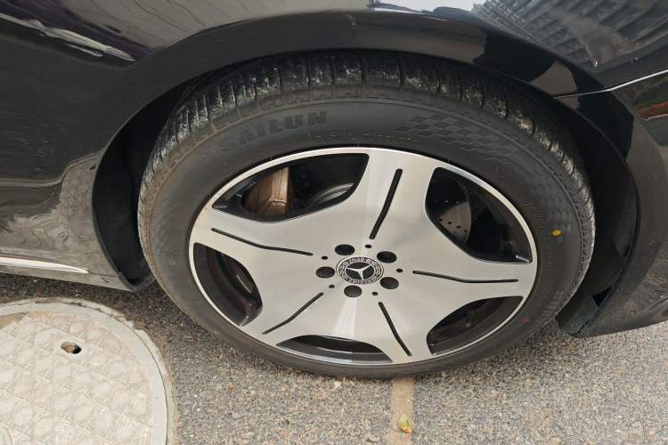 Used Mercedes-Benz S-Class 2015 S 400 L Right Front Wheel Hub
